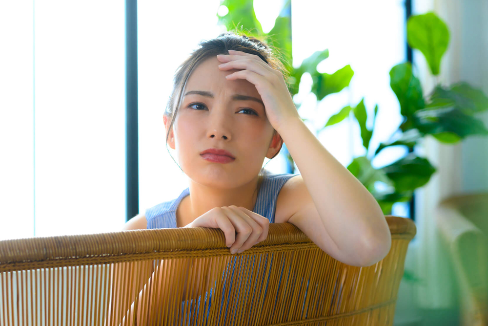 梅雨時期に注意したい「気象病」とは？なりやすい人の特徴や対策方法を紹介！