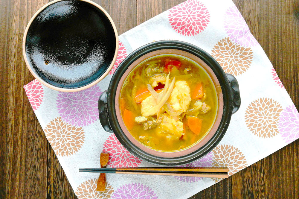 カレー味の豆腐すいとん