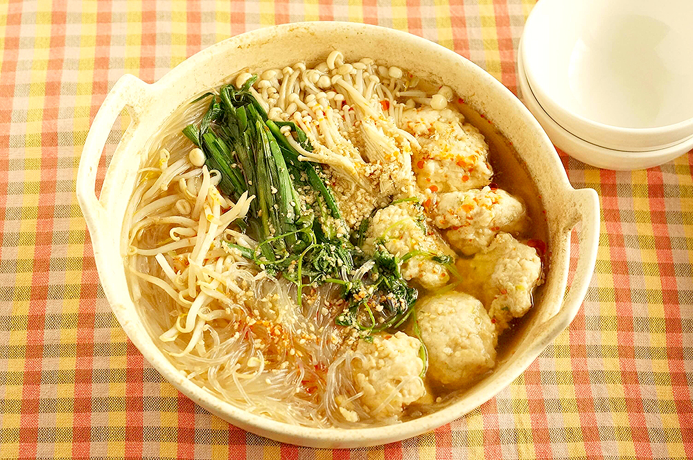 鶏肉の春雨スープ鍋